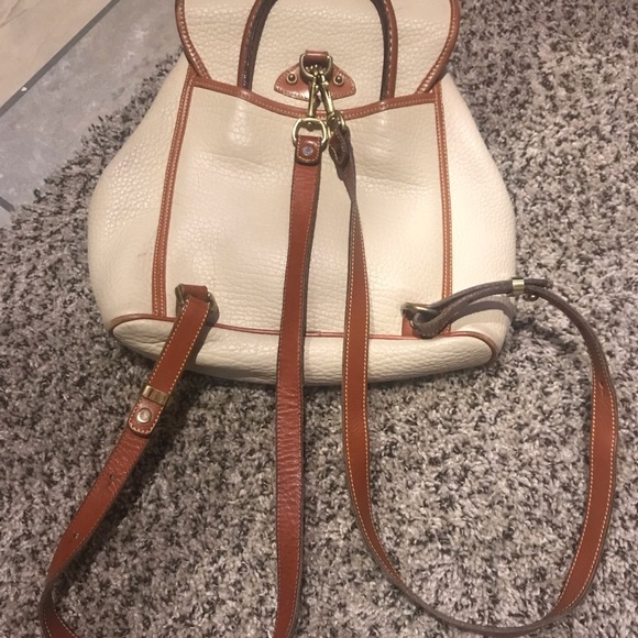 Dooney & Bourke all weather leather - Picture 2 of 4